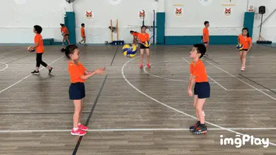 阿隆索不喜欢处理球队内部政治问题，但皇马／曼城显然难实现